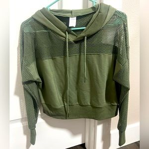 CALI Sport army green shirt, size small. Neve been worn